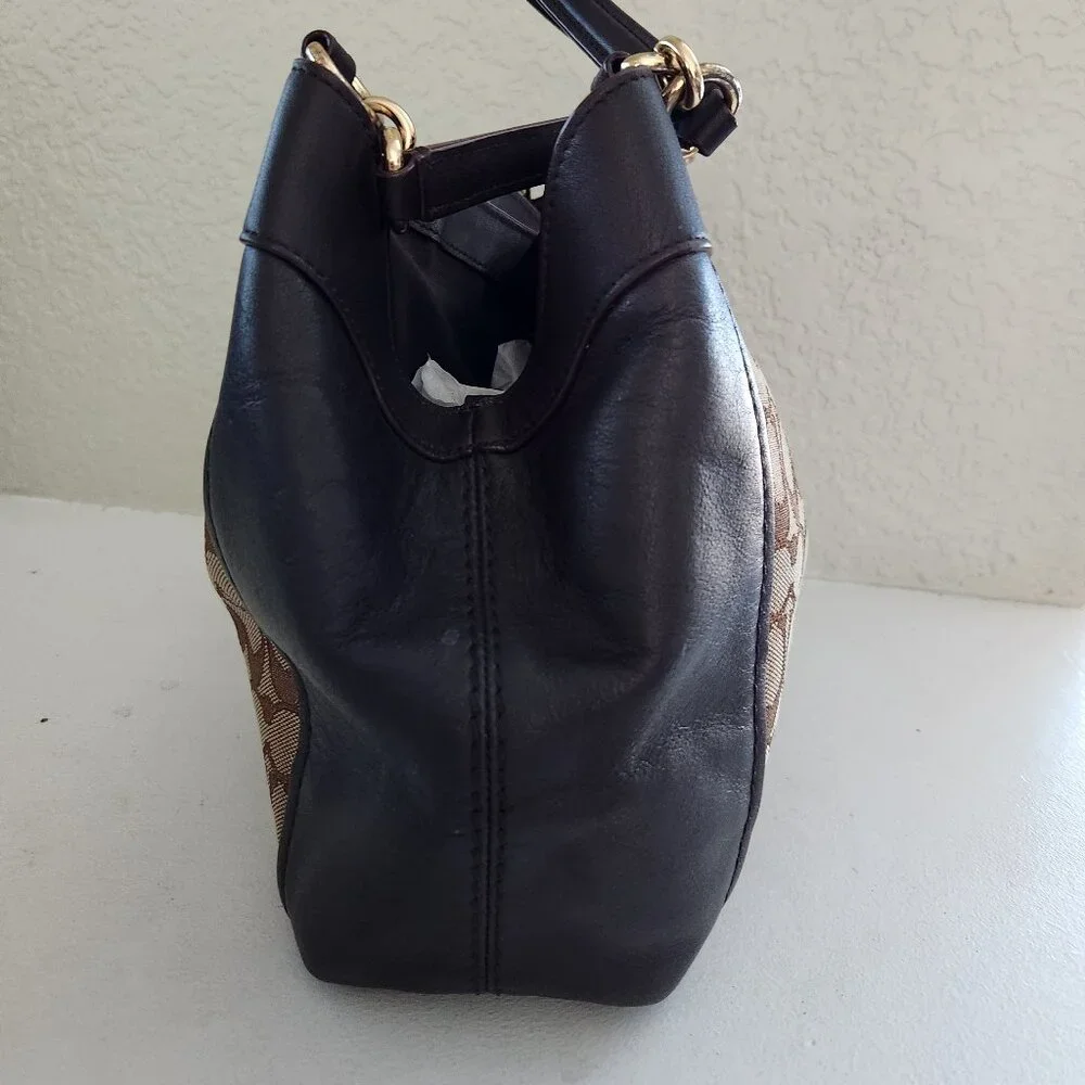 Like New Coach Lexy Signature C's Jacquard Shoulder Bag Purse
